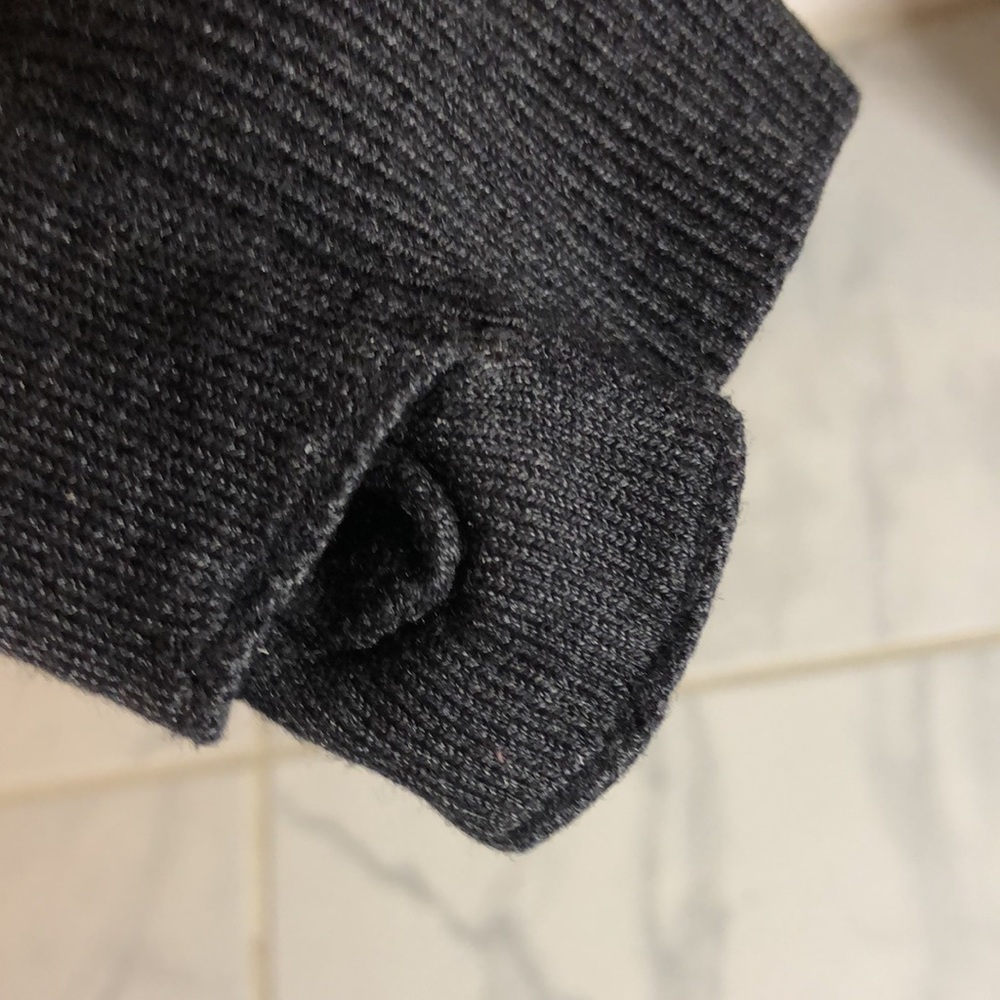 Lululemon reversible yogi cabin black / grey sweater. Pockets! - Picture 7 of 7